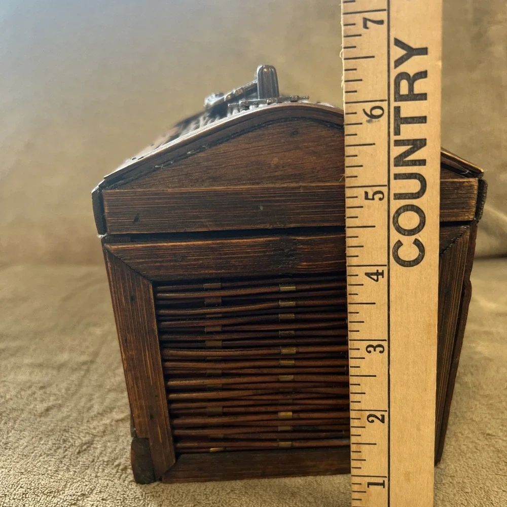 Vintage Handmade Rustic Wooden‎ Treasure Chest Style Box Bamboo Swing Latch Lid